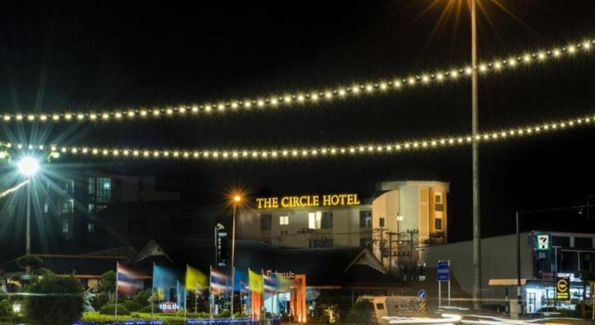 The Circle Hotel Buriram Exterior foto
